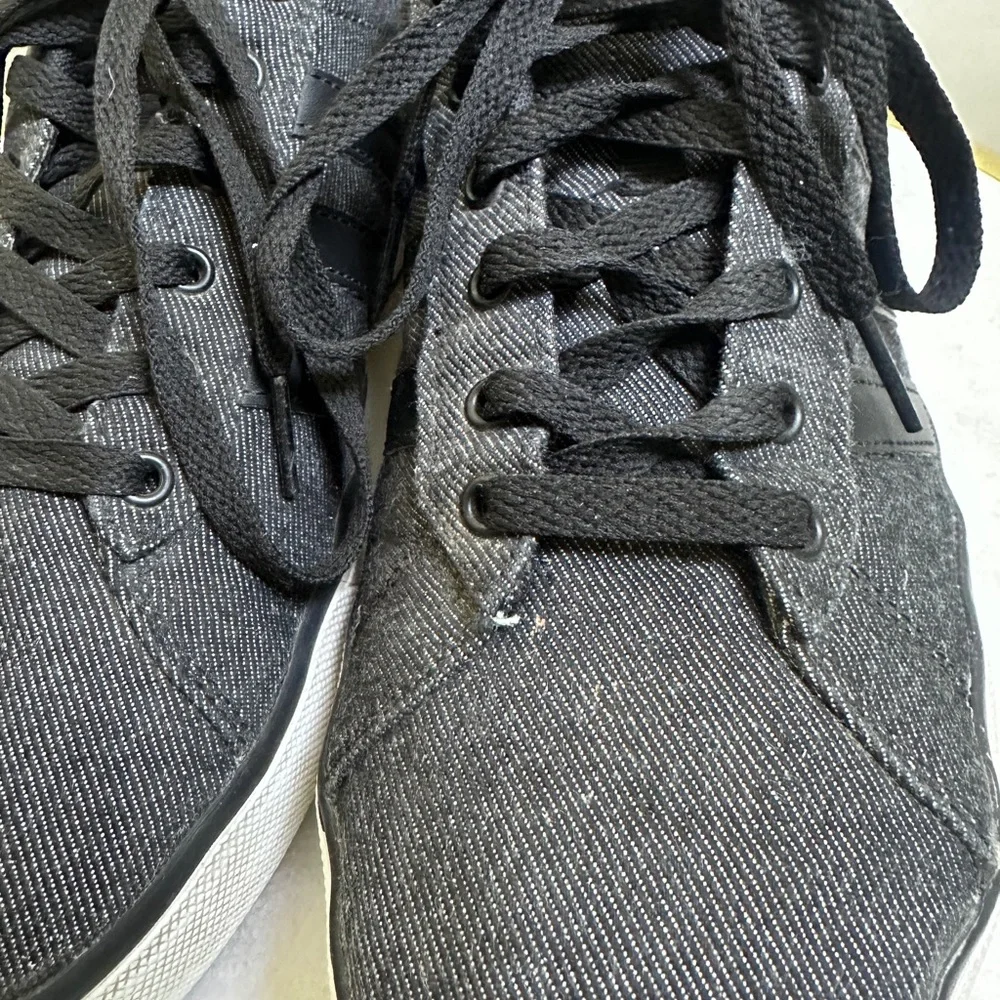 Men’s Adidas SE Daily Vulc Black and White Sneakers - Picture 2 of 5